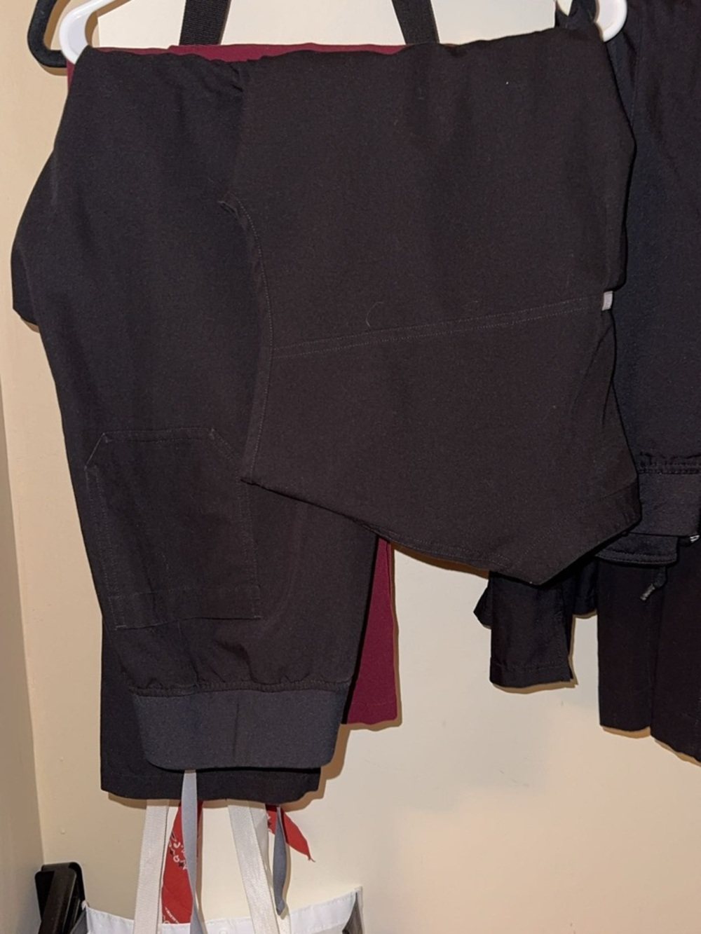 women’s Black figs scrub set